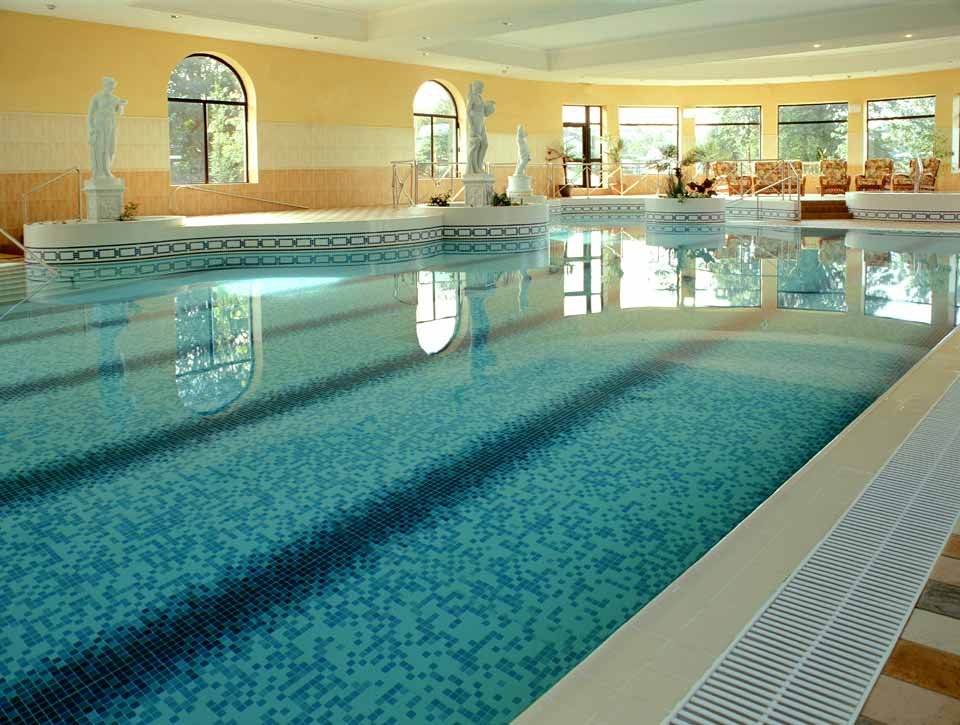 C Club Leisure Centre pool at The Castlecourt Hotel